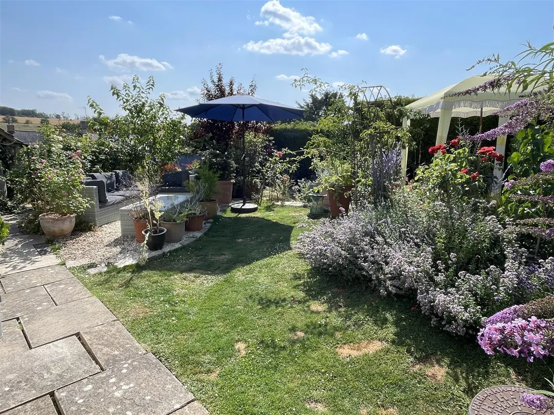 https://mr0.homeflow-assets.co.uk/files/photo/image/47909/0760/_x_/xlbJldB3SEGuk3JwdKHgRg.jpg