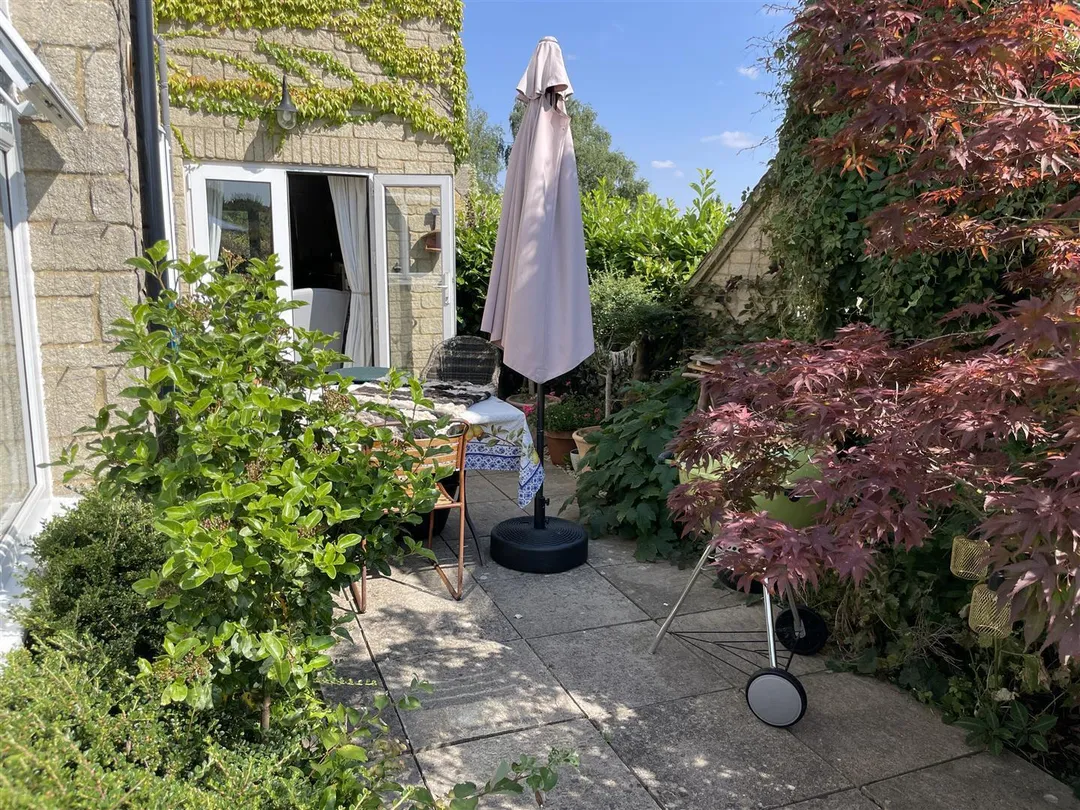 https://mr0.homeflow-assets.co.uk/files/photo/image/47909/0777/_x_/TIKB0P25nkKM1Q7MUD2gsQ.jpg