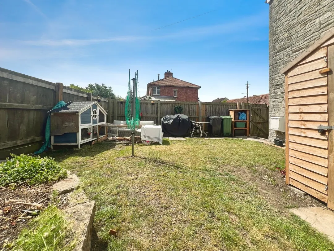 https://mr0.homeflow-assets.co.uk/files/photo/image/47909/1809/_x_/50555451.jpg