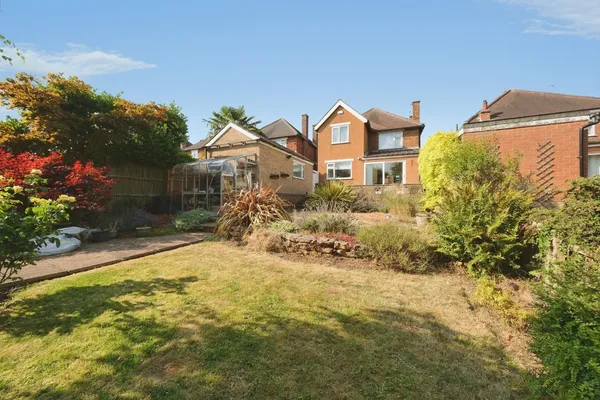 Cedarland Crescent, Nuthall, Nottingh...