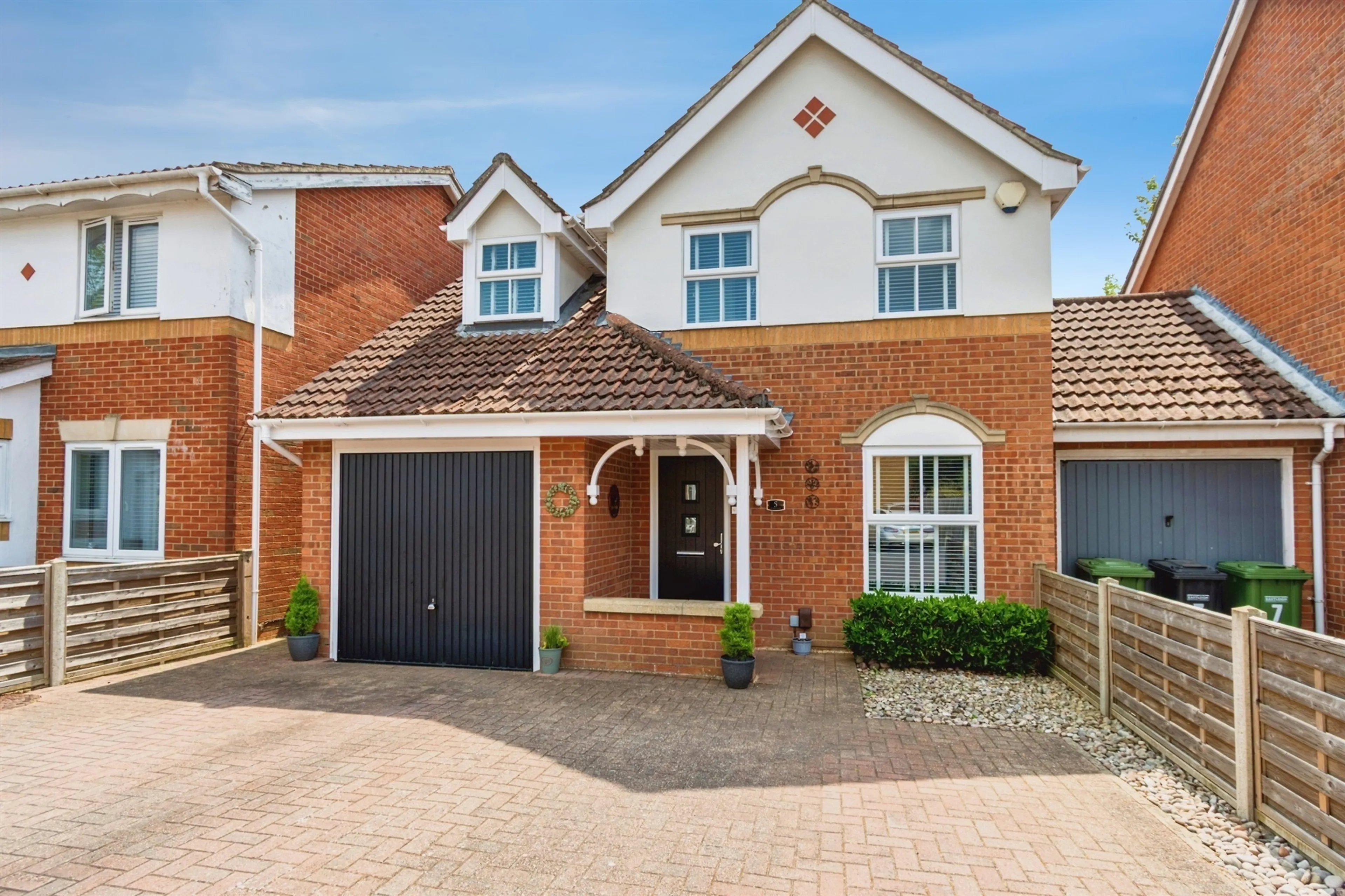 Property photo 0