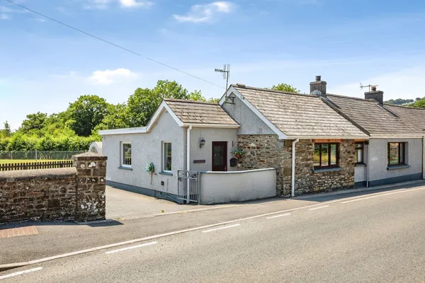 Drefach, Llanybydder, Ceredigion, SA40