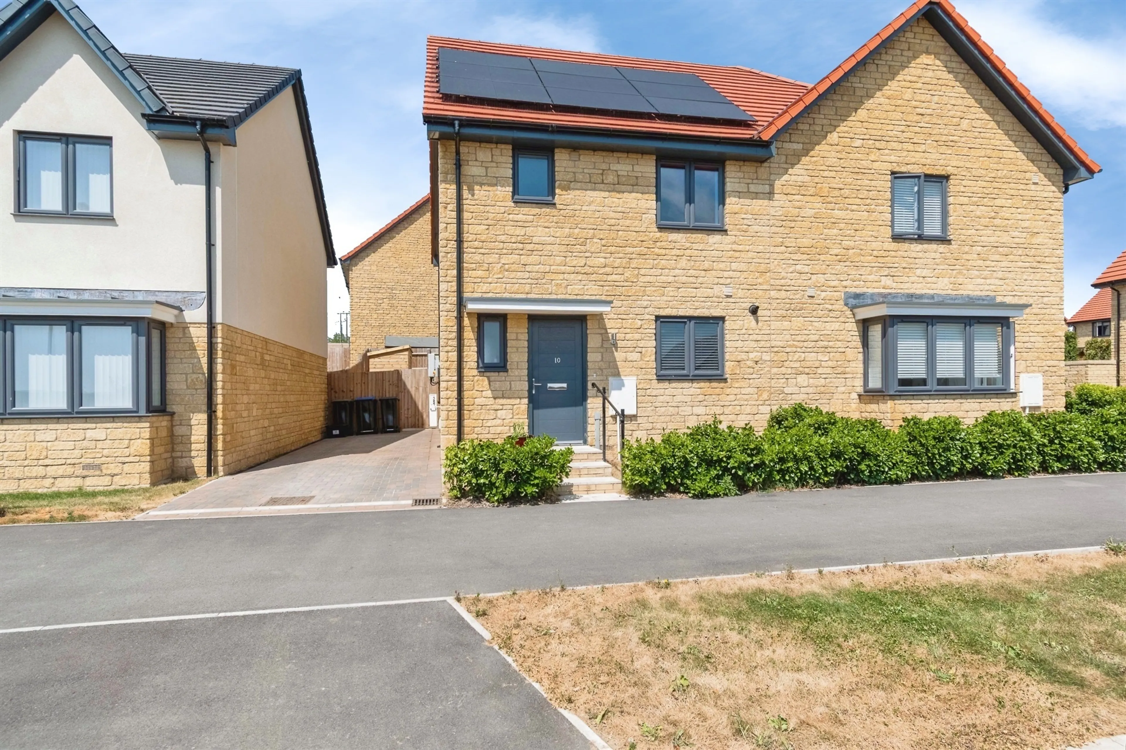 Property photo 0