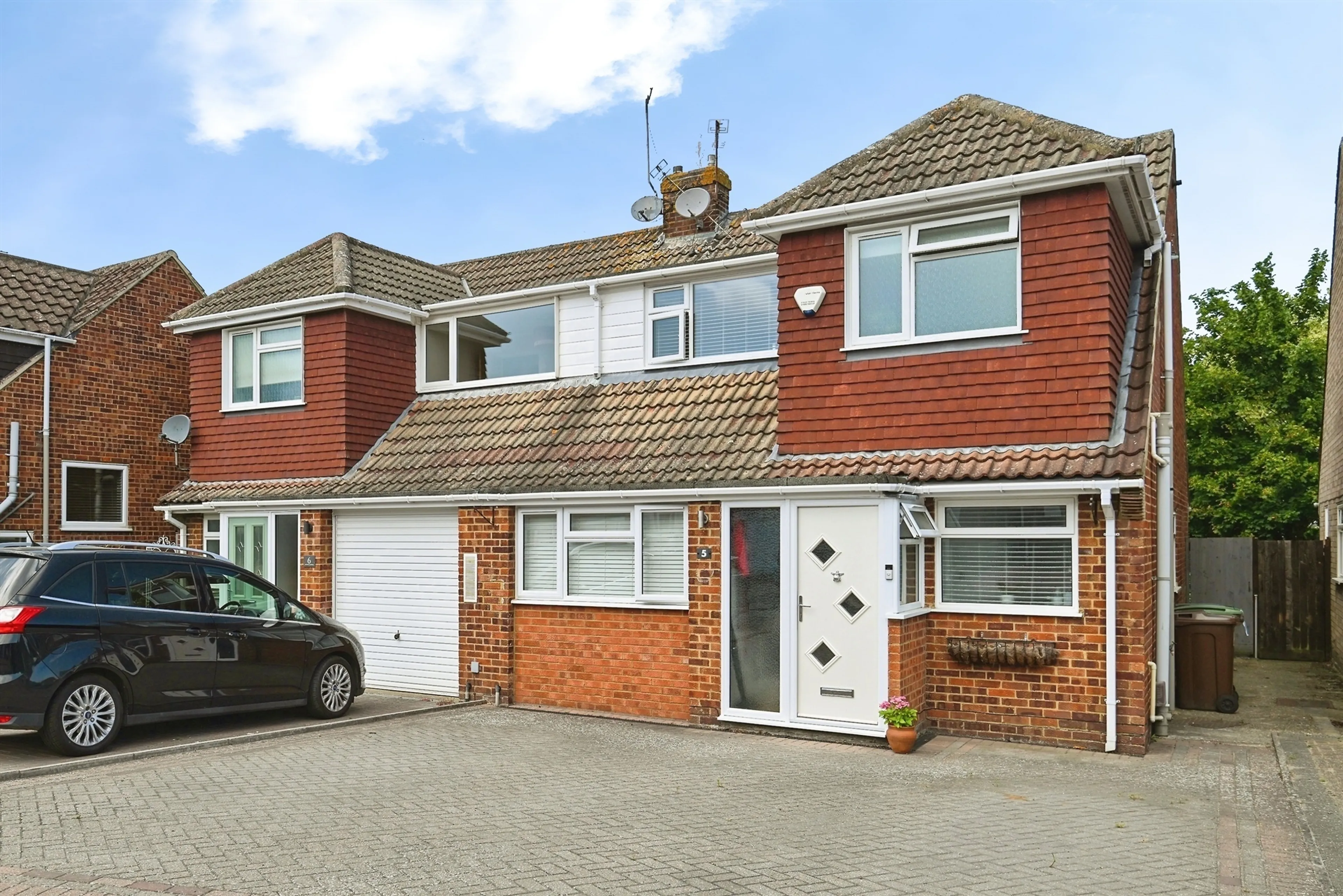 Property photo 0