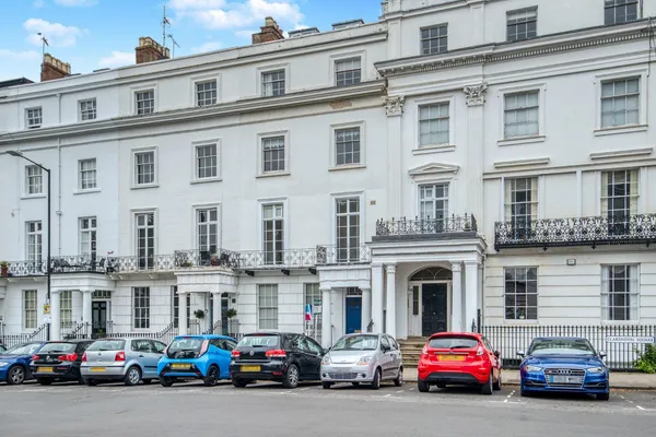Clarendon Square, Leamington Spa, CV3...