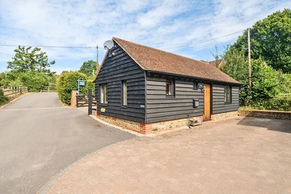 Farnham Road Elstead GU8