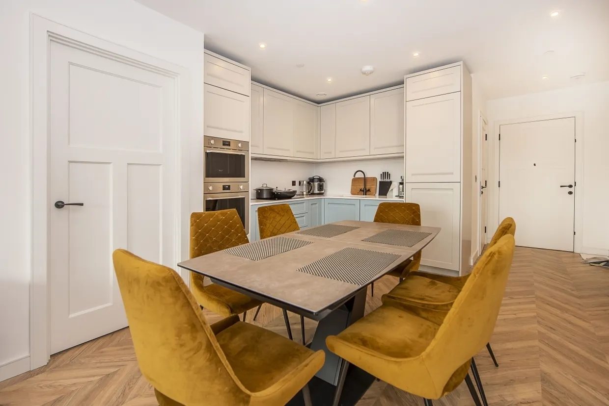 5 Wheatfield Way Kington Upon Thames KT1 photo 1