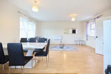 Butler Close Edgware HA8 photo 2