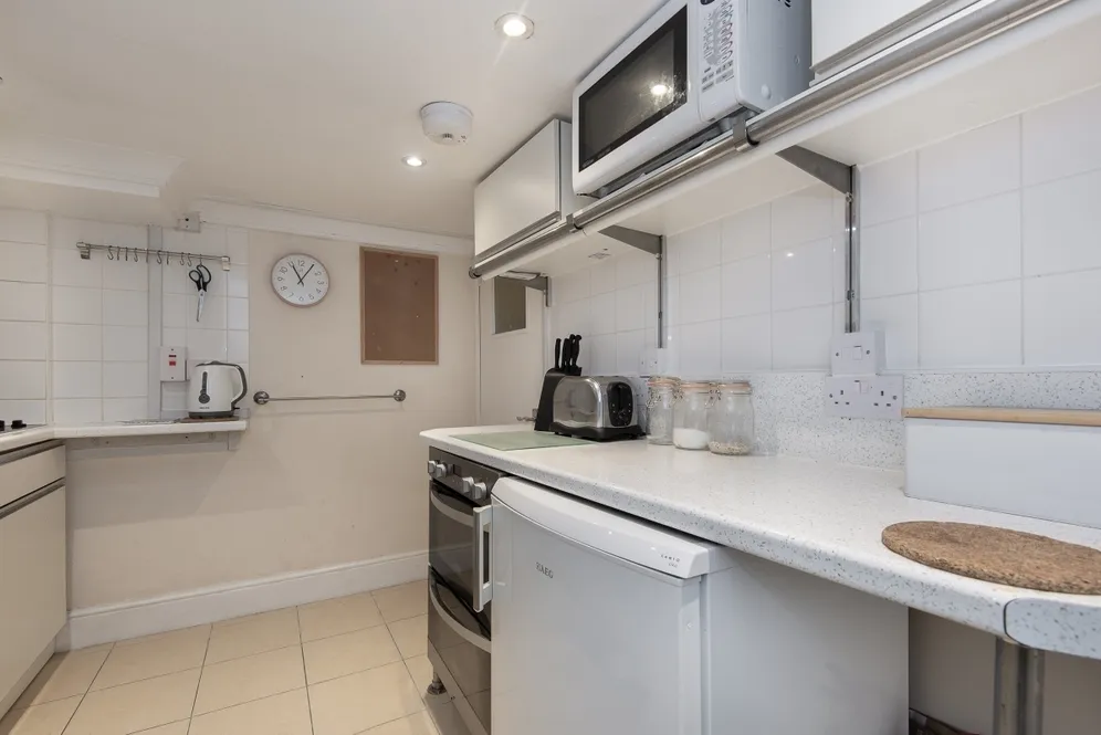 Mayford Road London SW12 photo 4