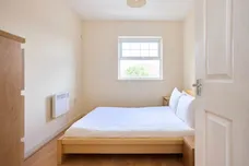Butler Close Edgware HA8 photo 4