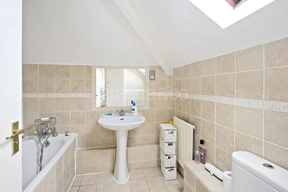 Fordwych Road London NW2 photo 6