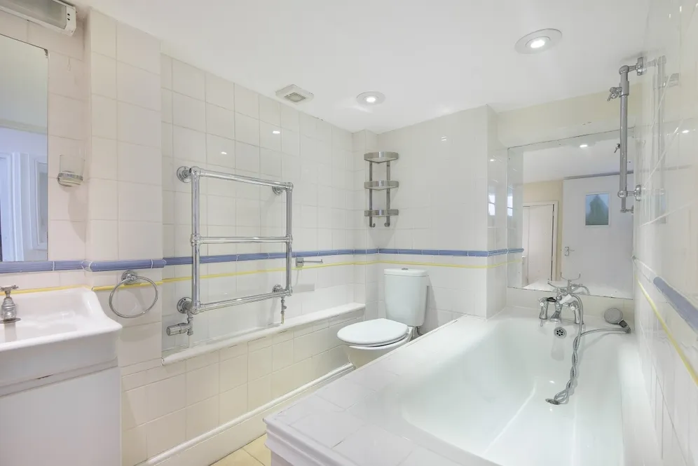 Mayford Road London SW12 photo 7