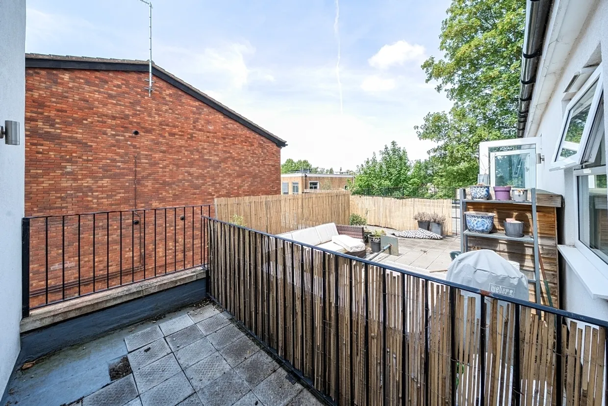 Vaughan Road Harpenden AL5 photo 6