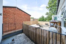 Vaughan Road Harpenden AL5 photo 6