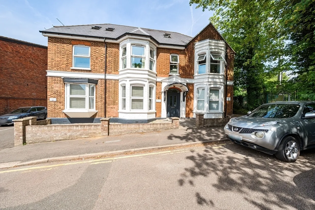 Vaughan Road Harpenden AL5 photo 9
