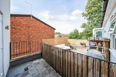 Vaughan Road Harpenden AL5 photo 10