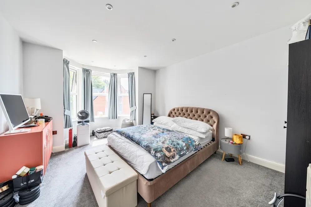 Vaughan Road Harpenden AL5 photo 11