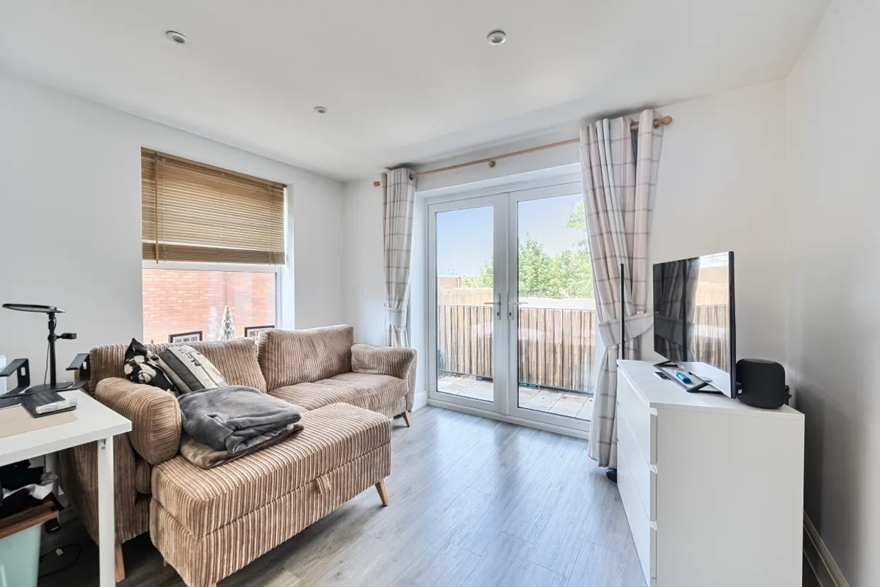 Vaughan Road Harpenden AL5 photo 13
