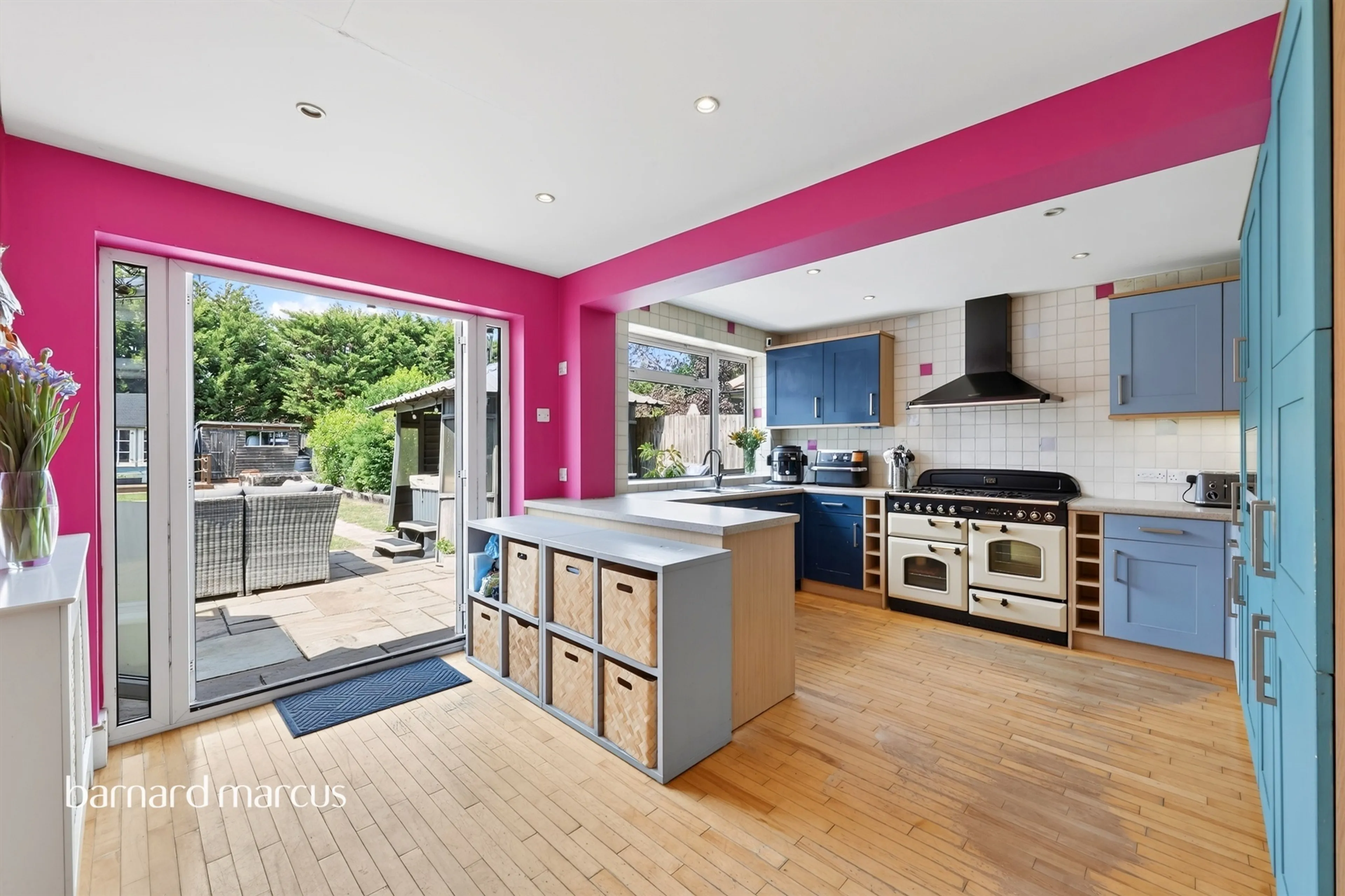 Property at Collingwood Avenue, Surbiton