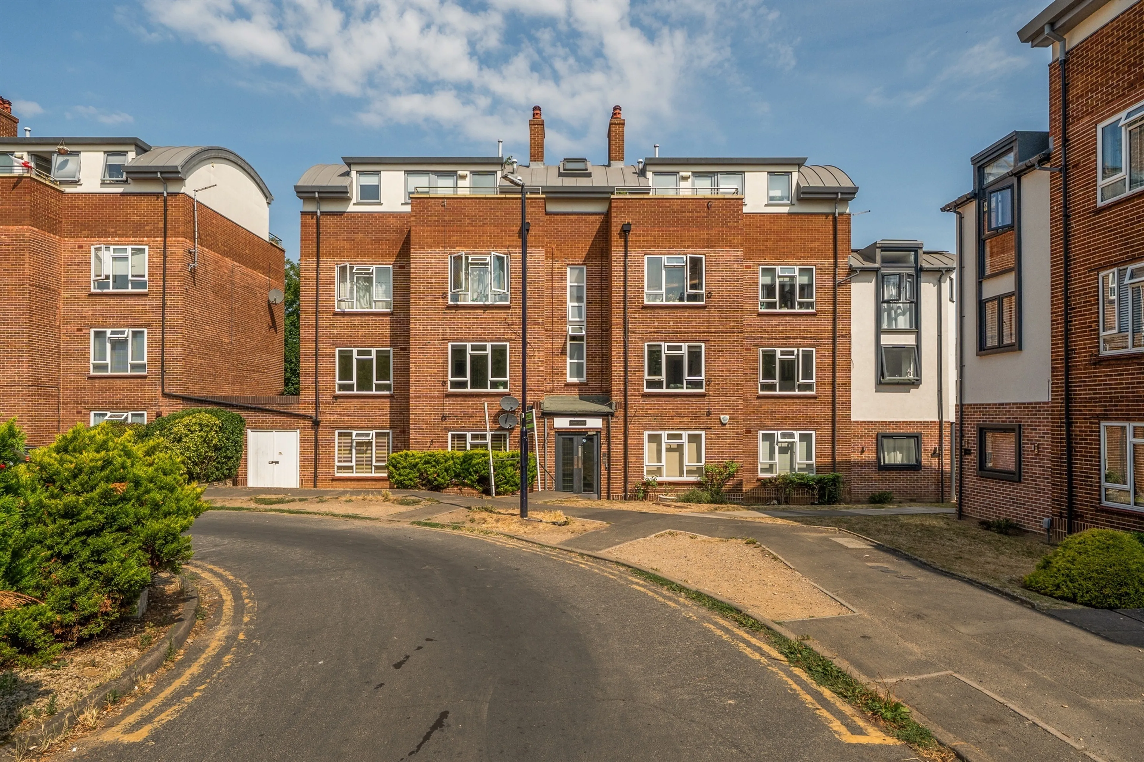 Property at Courtlands, Maidenhead