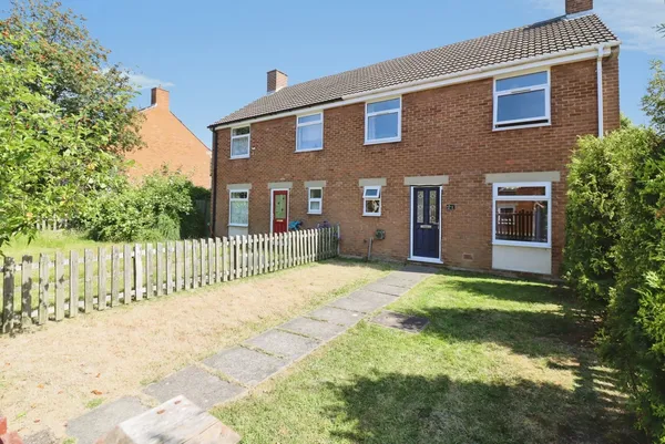 Chiltern Close, Grassmoor, Chesterfie...