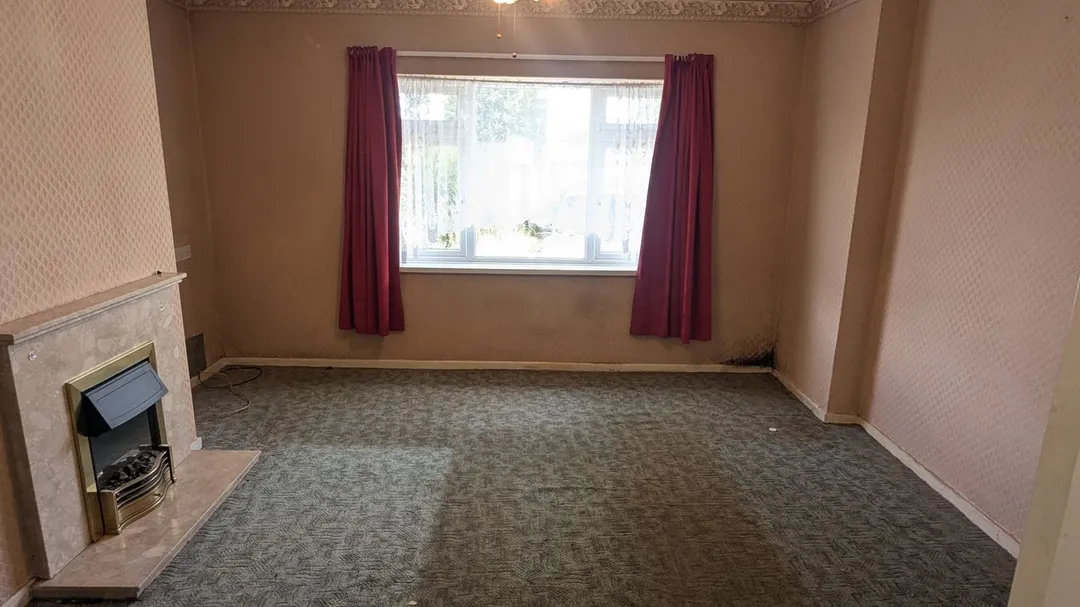 https://mr0.homeflow-assets.co.uk/files/photo/image/47915/8307/_x_/58134092.jpg
