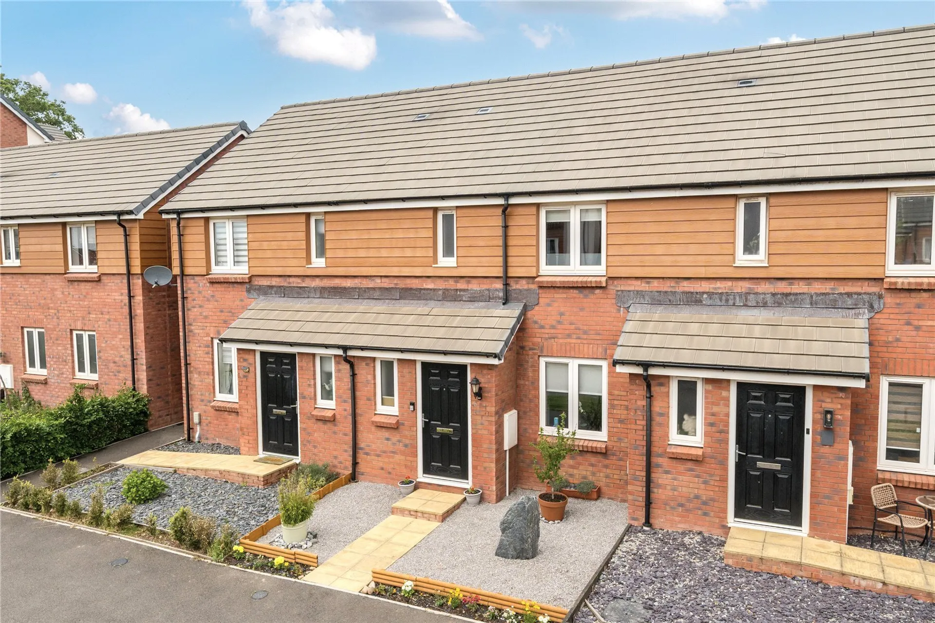 Property photo top 0