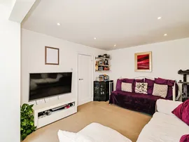 Twyford Close, Worthing thumb 2