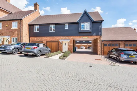 Yarrow Hill, Warfield RG42