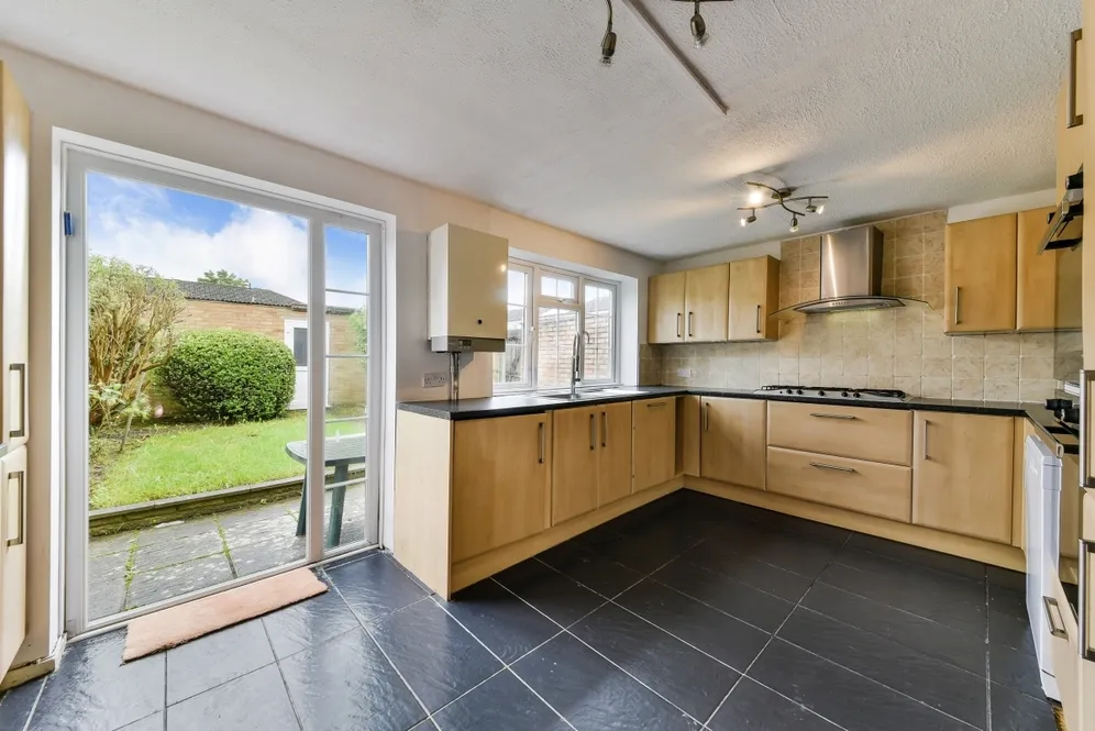 Whitehouse Avenue Borehamwood WD6 photo 2