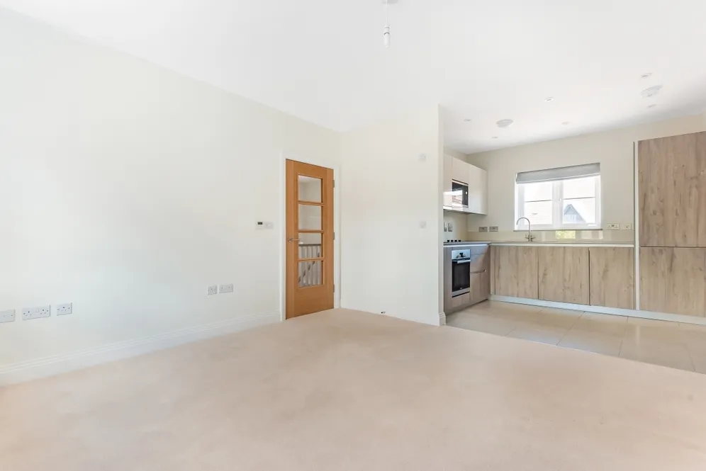 Yarrow Hill, Warfield RG42 photo 4