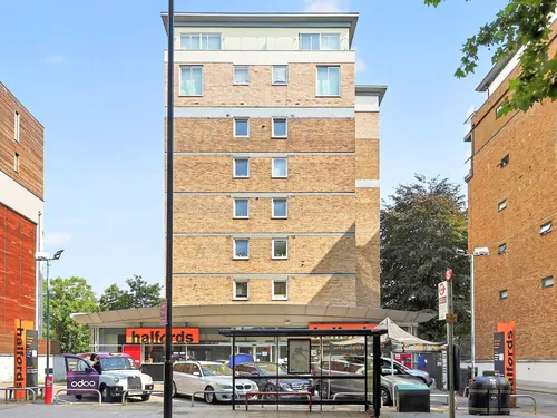 Chiswick High Road, Londonphoto