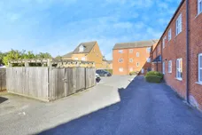 Peter Crisp Way, RUSHDEN