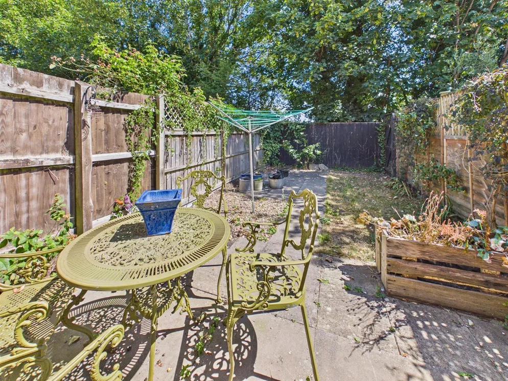 Property carousel item 14