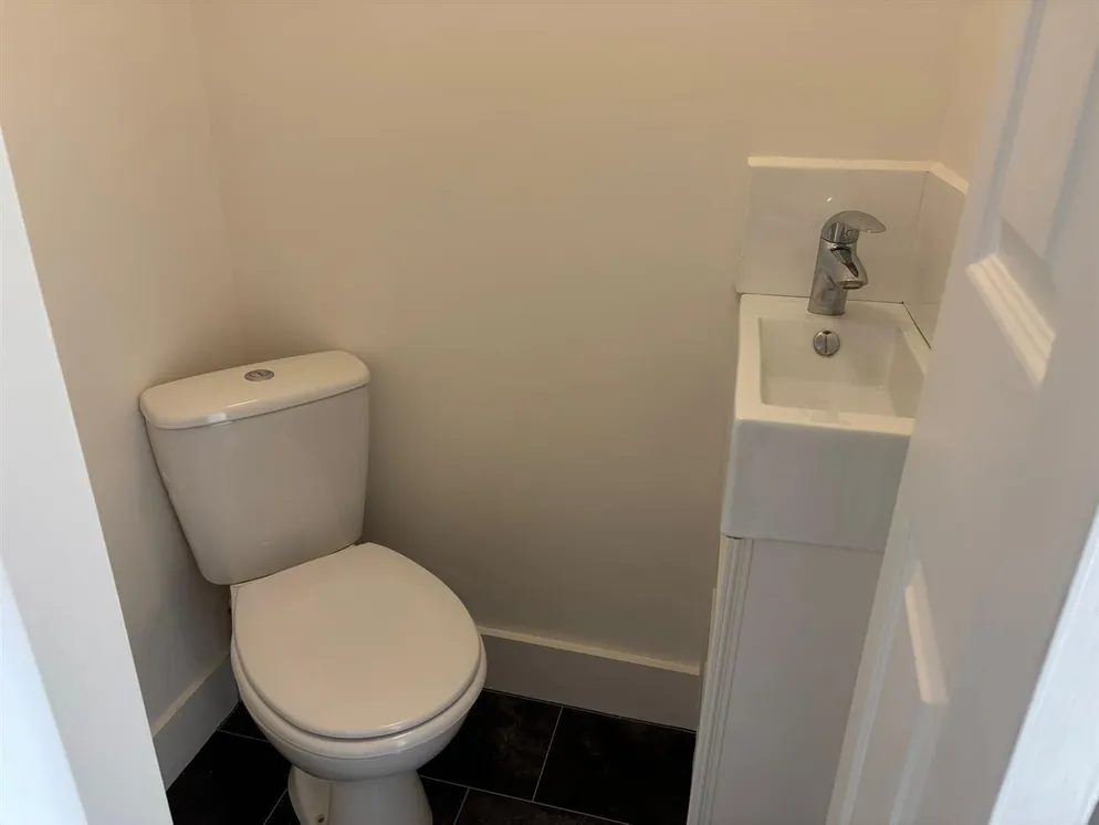 Property carousel item 19