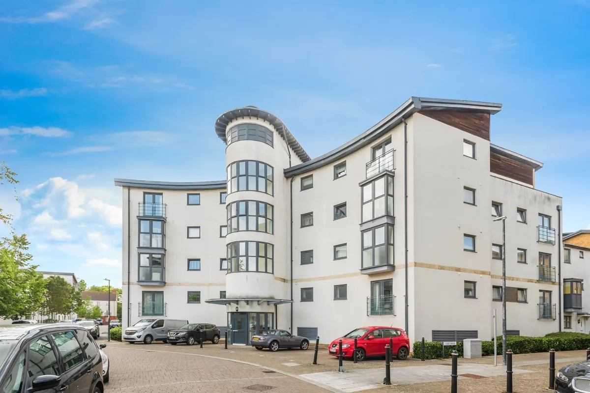 Pasteur Drive, SWINDON