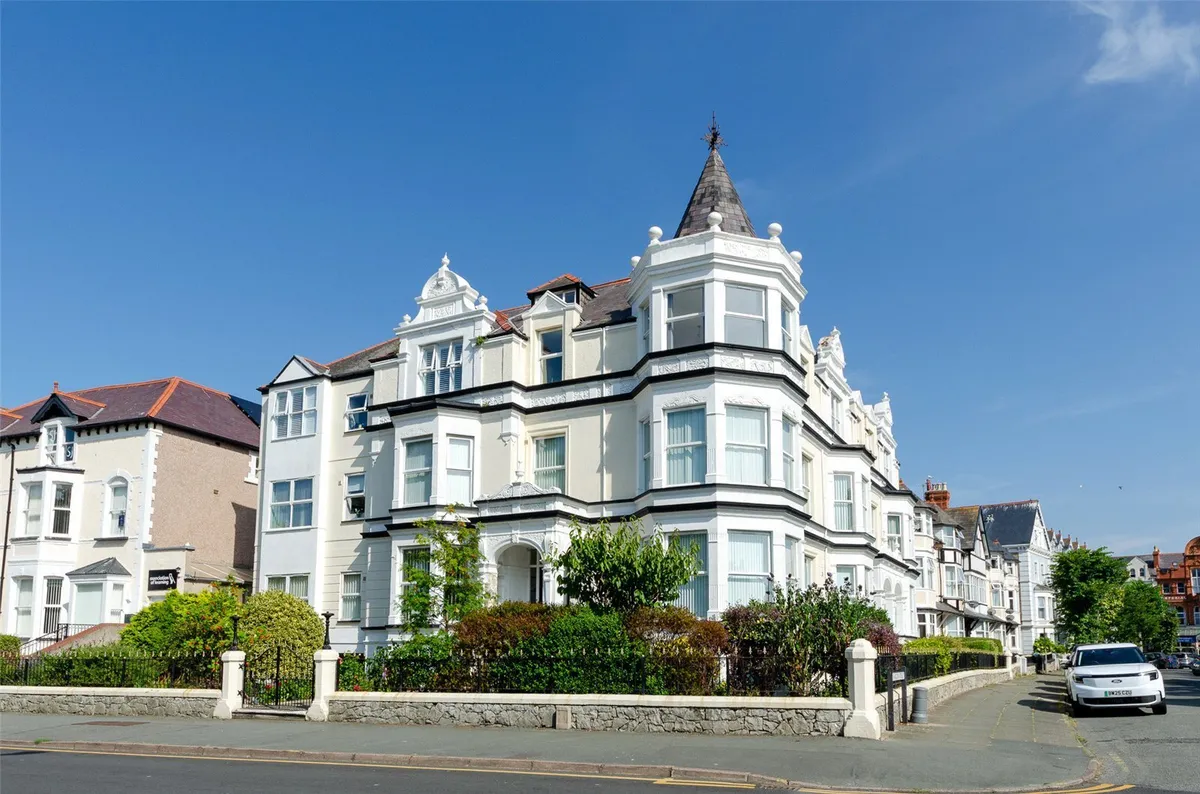 Trinity Square, Llandudno, Conwy, LL30