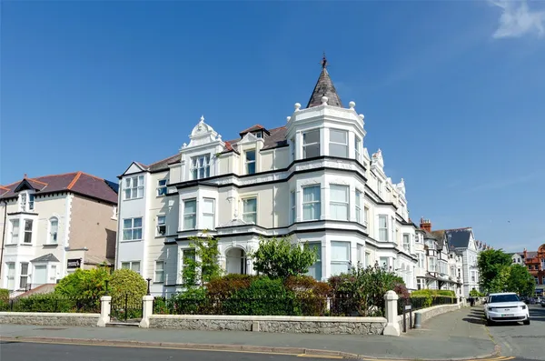 Trinity Square, Llandudno, Conwy, LL30