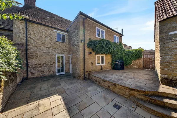 Main Street, Woodnewton, PE8 photo 18