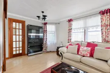 Bentinck Street, Galston