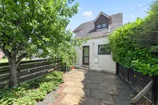 Bentinck Street, Galston