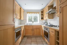 Manor Road, Teddington, TW11 photo 3