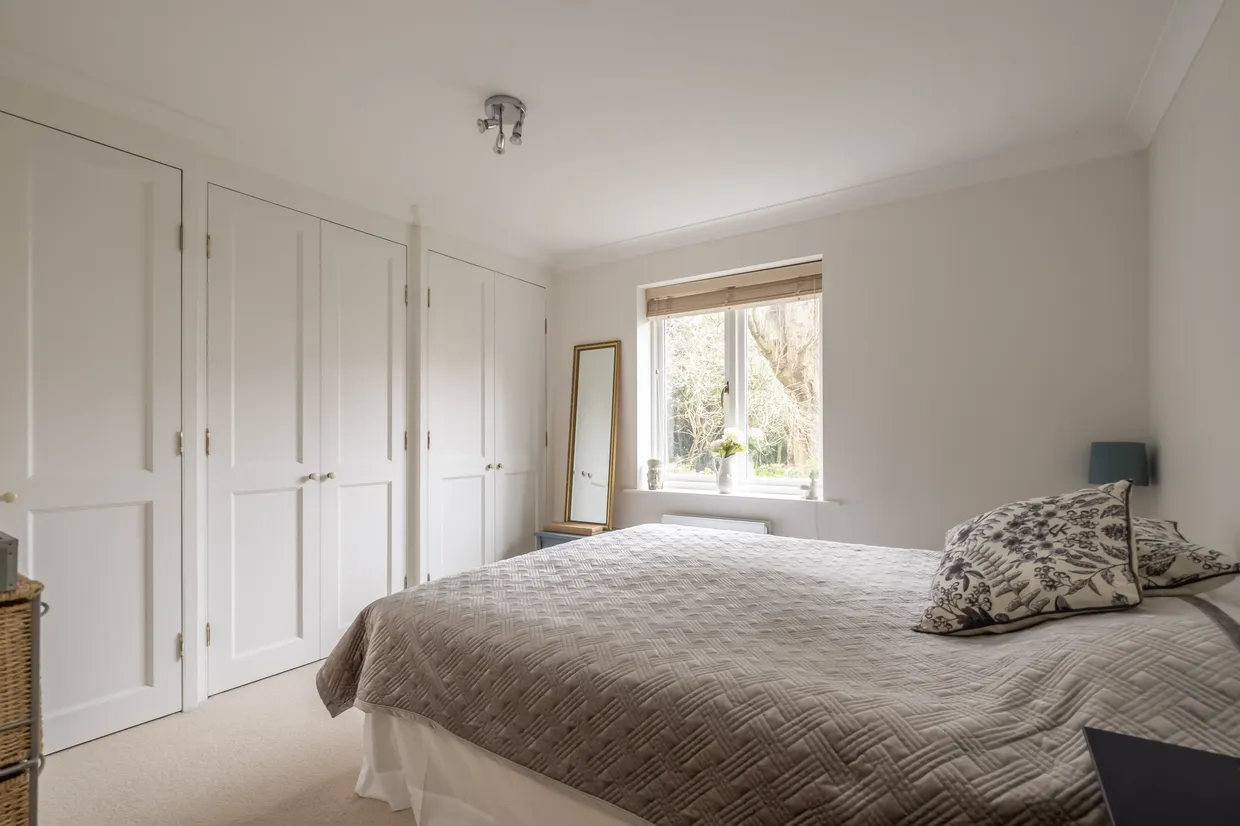 Manor Road, Teddington, TW11 photo 6