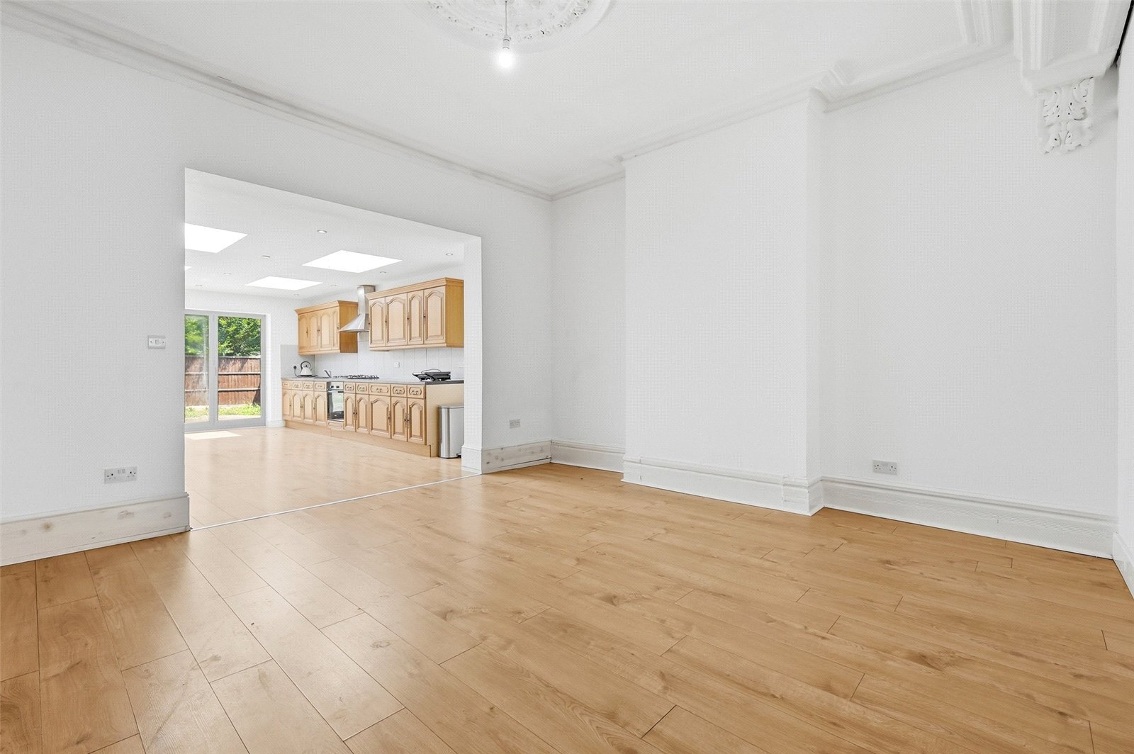 Aldersbrook Road, London, E12 Image 5