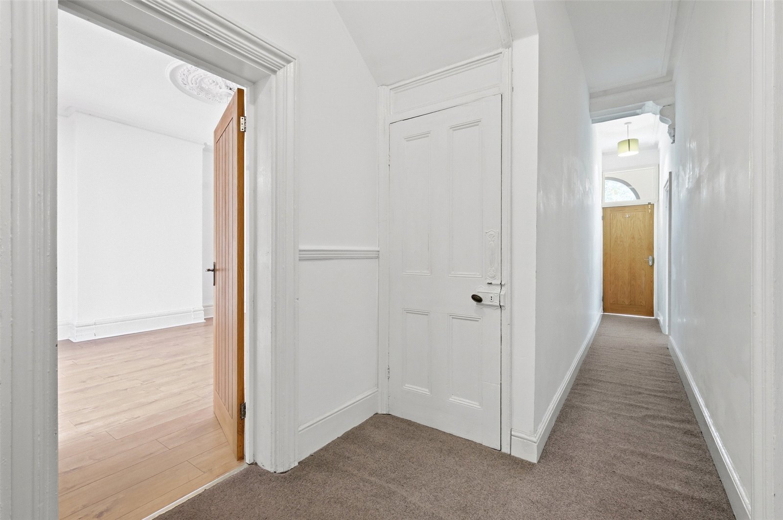 Aldersbrook Road, London, E12 Image 9