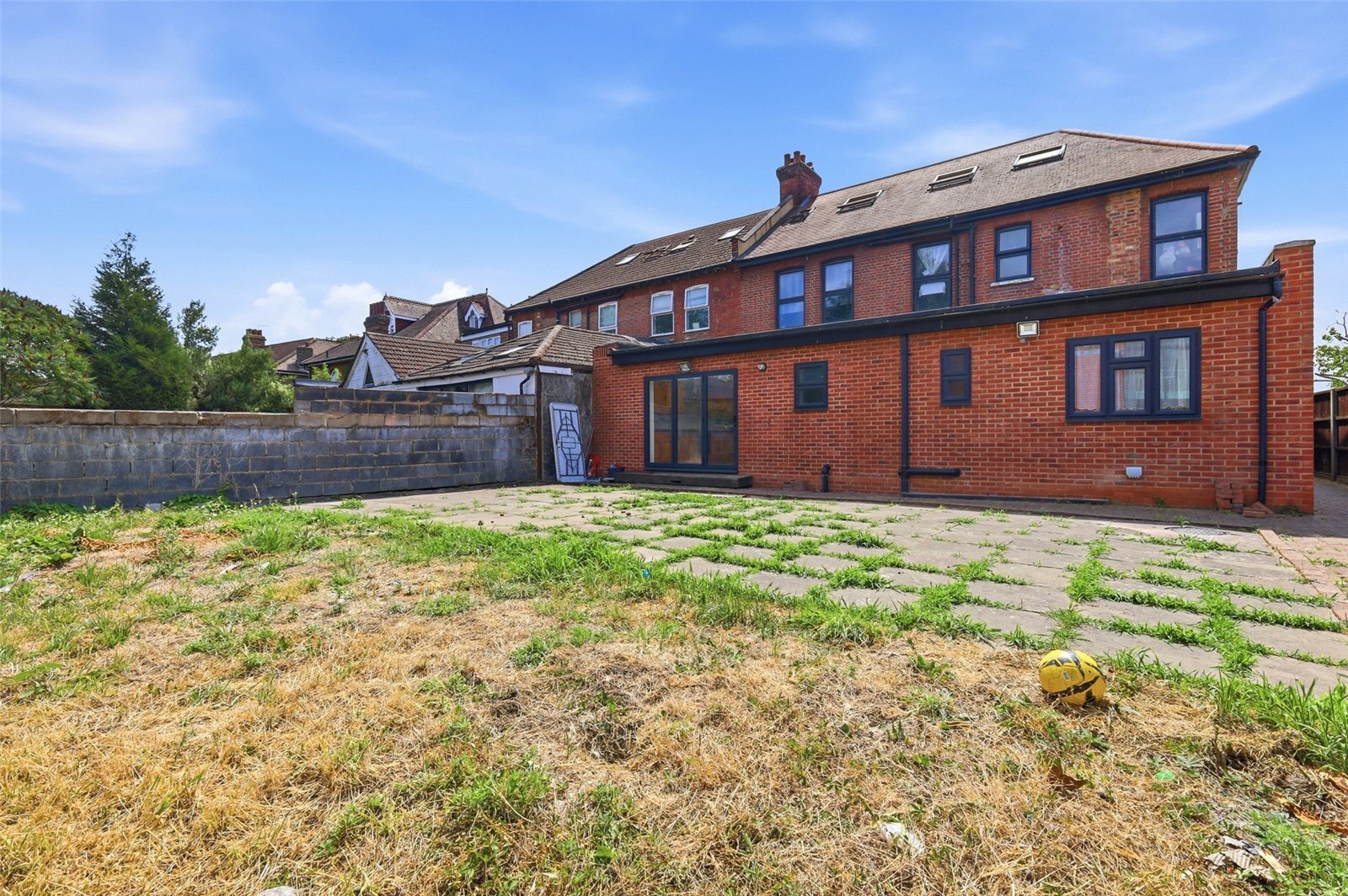Aldersbrook Road, London, E12 Image 21
