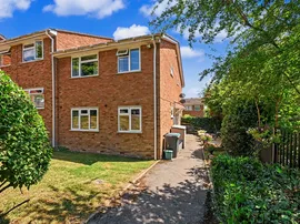 Chiltern Park Avenue, Berkhamsted photo