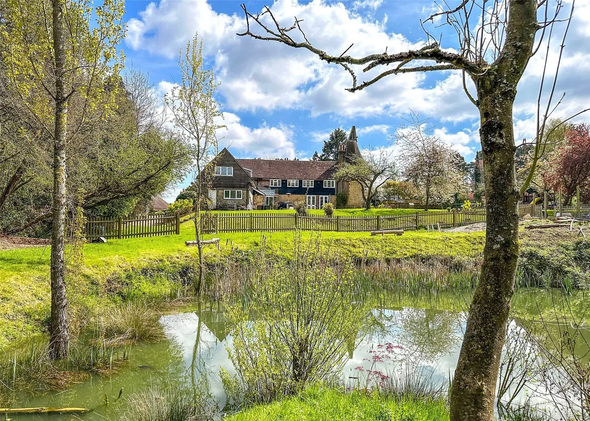 London Road, Westerham, TN16