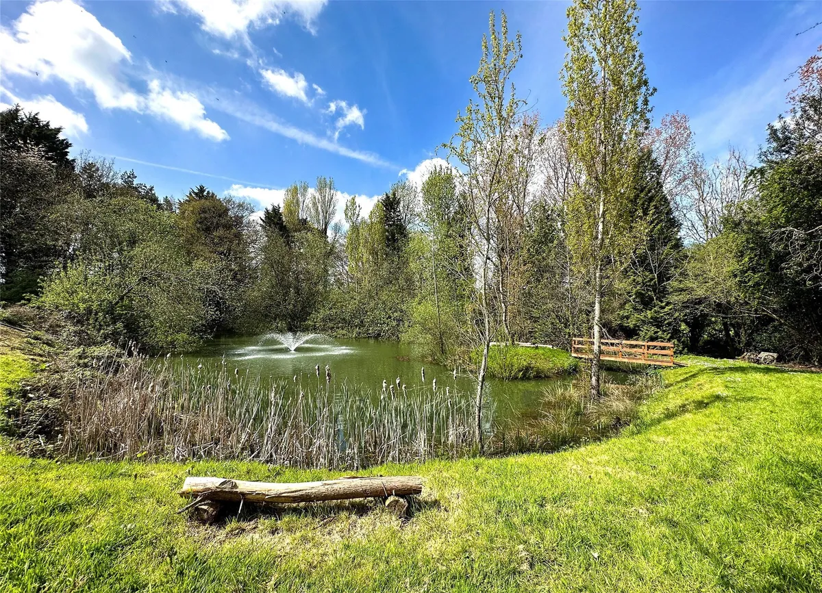 London Road, Westerham, TN16