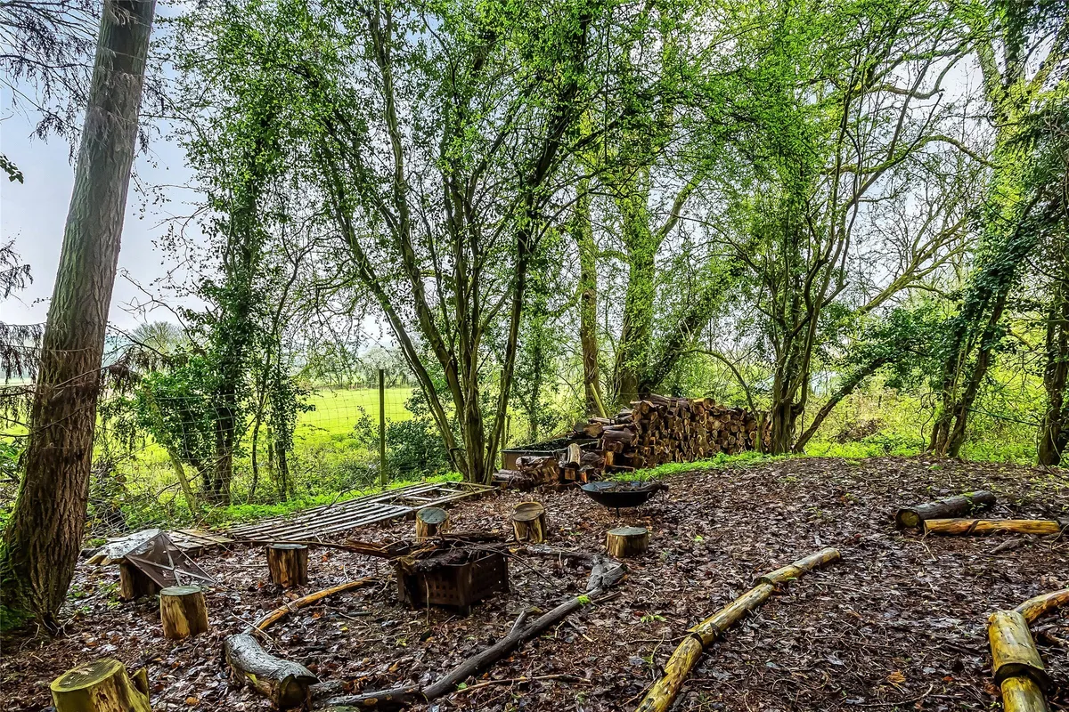 London Road, Westerham, TN16